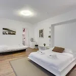 Comfortable Flat In The Middle Of Paris